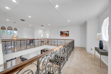 Coral Key: 8-BR Canal-Front Retreat with Pool & Entertainment Spaces for Groups image 67