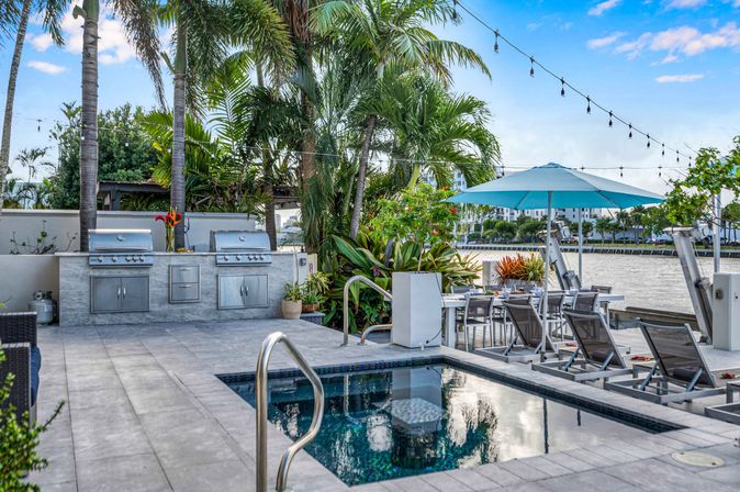 The Modern Castle: Luxury 8-BR Estate with Pool & Rooftop Lounge for Groups image 17