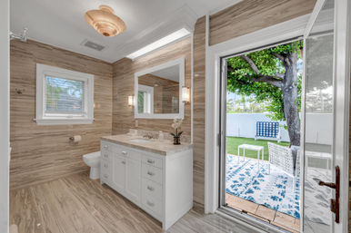 Harbor Key: 6-BR Villa with Pool, Lounge Areas & Outdoor Bar for Group Getaways image 50