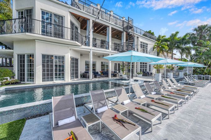 The Modern Castle: Luxury 8-BR Estate with Pool & Rooftop Lounge for Groups image 30