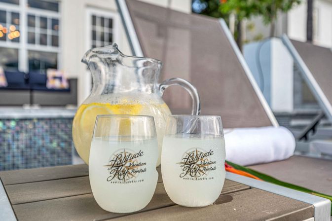 The Modern Castle: Luxury 8-BR Estate with Pool & Rooftop Lounge for Groups image 9