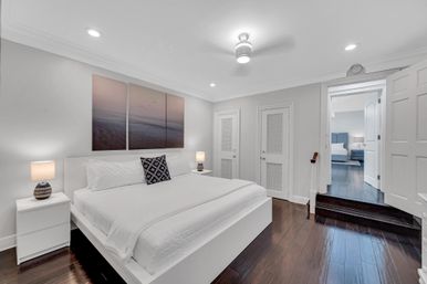 Harbor Key: 6-BR Villa with Pool, Lounge Areas & Outdoor Bar for Group Getaways image 63