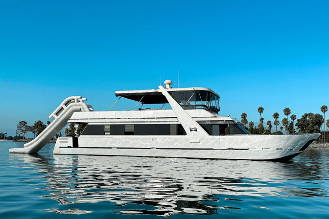 80ft Super Yacht - San Diego's Best Luxury Experience! image 1