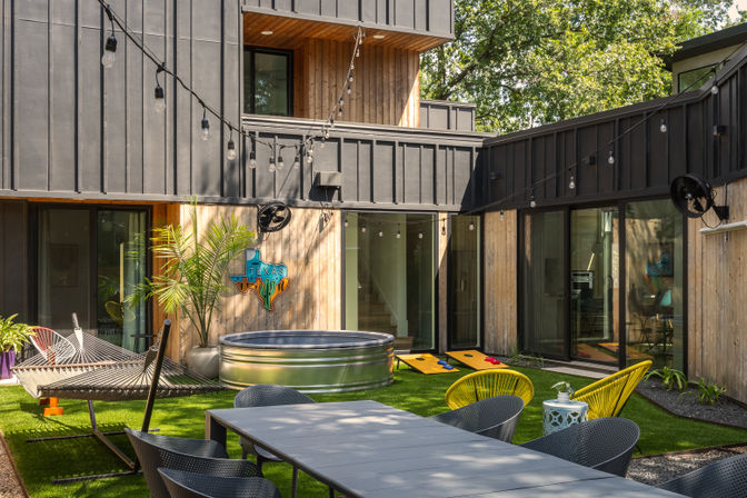 Modern Villa with Heated Cowboy Pool + Outdoor Movie Theater, 6 Mins from Downtown image 22