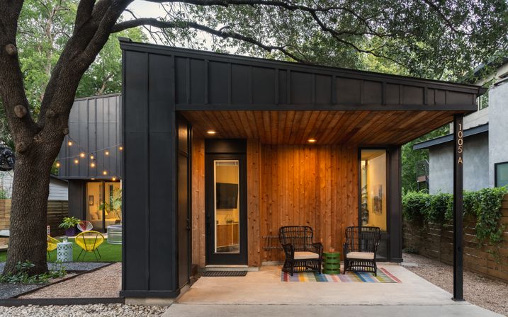 Modern Villa with Heated Cowboy Pool + Outdoor Movie Theater, 6 Mins from Downtown image 45