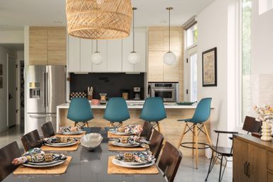 Modern Villa with Heated Cowboy Pool + Outdoor Movie Theater, 6 Mins from Downtown image 48