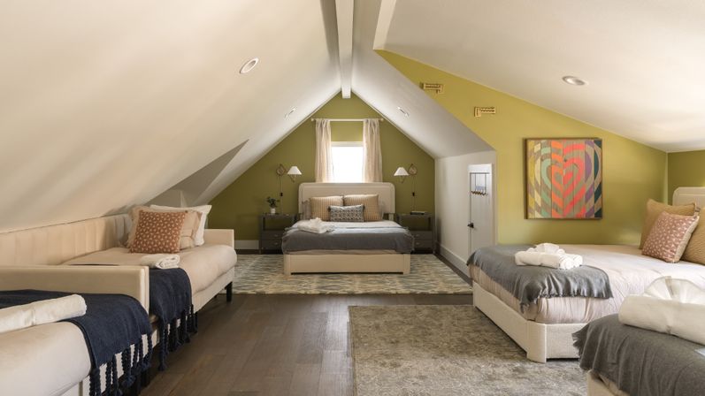 Outdoor Oasis: Heated Cowboy Pool, Infrared Sauna, Golf, Games + Gym image 25