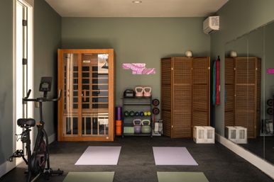 Outdoor Oasis: Heated Cowboy Pool, Infrared Sauna, Golf, Games + Gym image 29