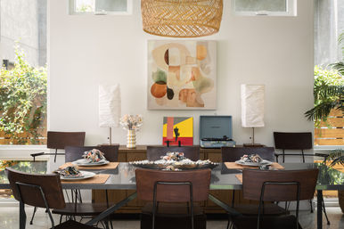 Modern Villa with Heated Cowboy Pool + Outdoor Movie Theater, 6 Mins from Downtown image 5