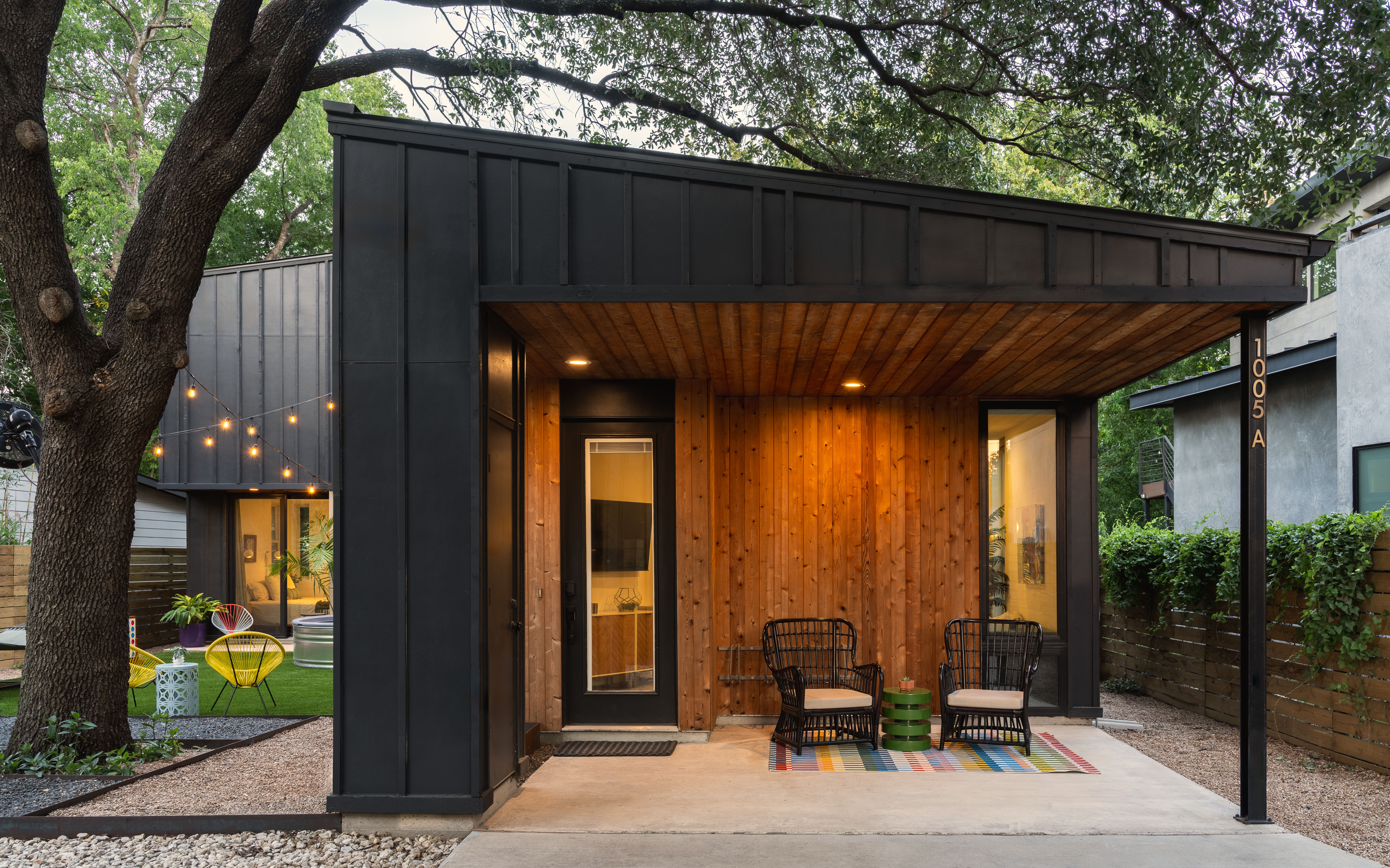 Modern Villa with Heated Cowboy Pool + Outdoor Movie Theater, 6 Mins from Downtown image 4