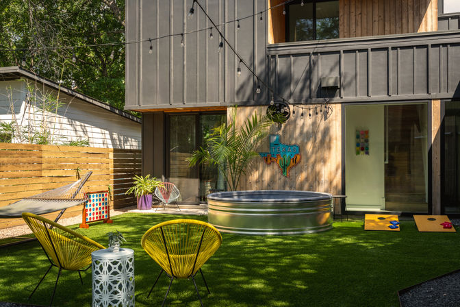 Modern Villa with Heated Cowboy Pool + Outdoor Movie Theater, 6 Mins from Downtown image 17