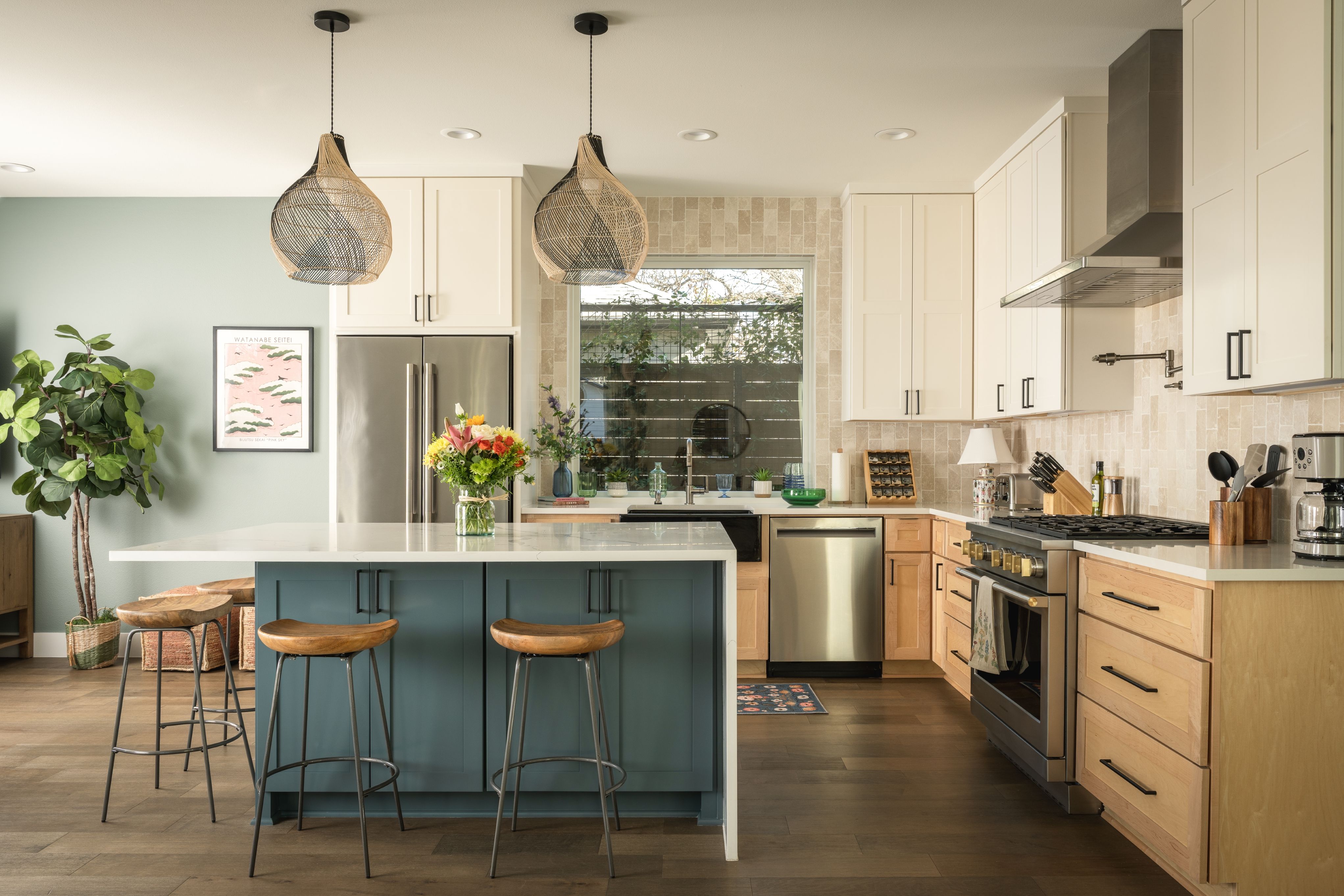 Outdoor Oasis: Heated Cowboy Pool, Infrared Sauna, Golf, Games + Gym image 3