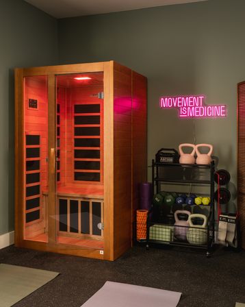 Outdoor Oasis: Heated Cowboy Pool, Infrared Sauna, Golf, Games + Gym image 31