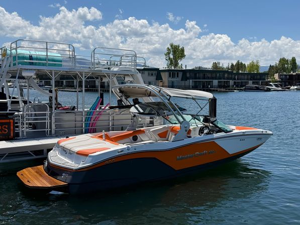 Mastercraft Wakeboard/ Surf Boat Rental image 2