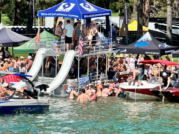 30ft Double Decker Party Pontoon with Waterslides! image 25
