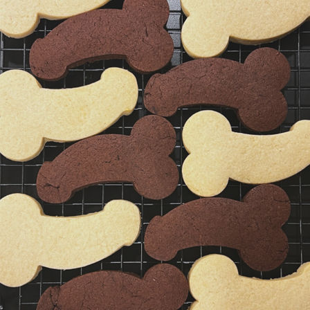 Cock-A-Doodle Cookies: 4 Inches Never Tasted So Good image 7