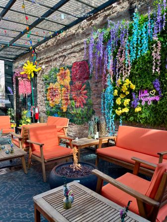 The Dandy Crown's Secret Garden Pop-Up image 7