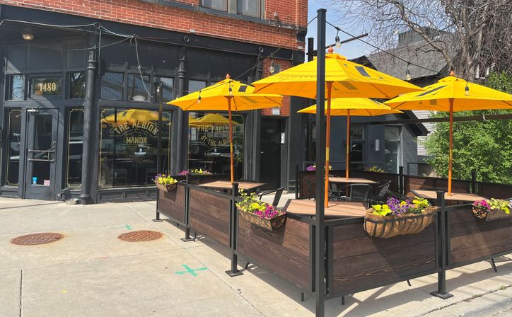 The Albion Manor: Your Patio and Soccer Destination image 6