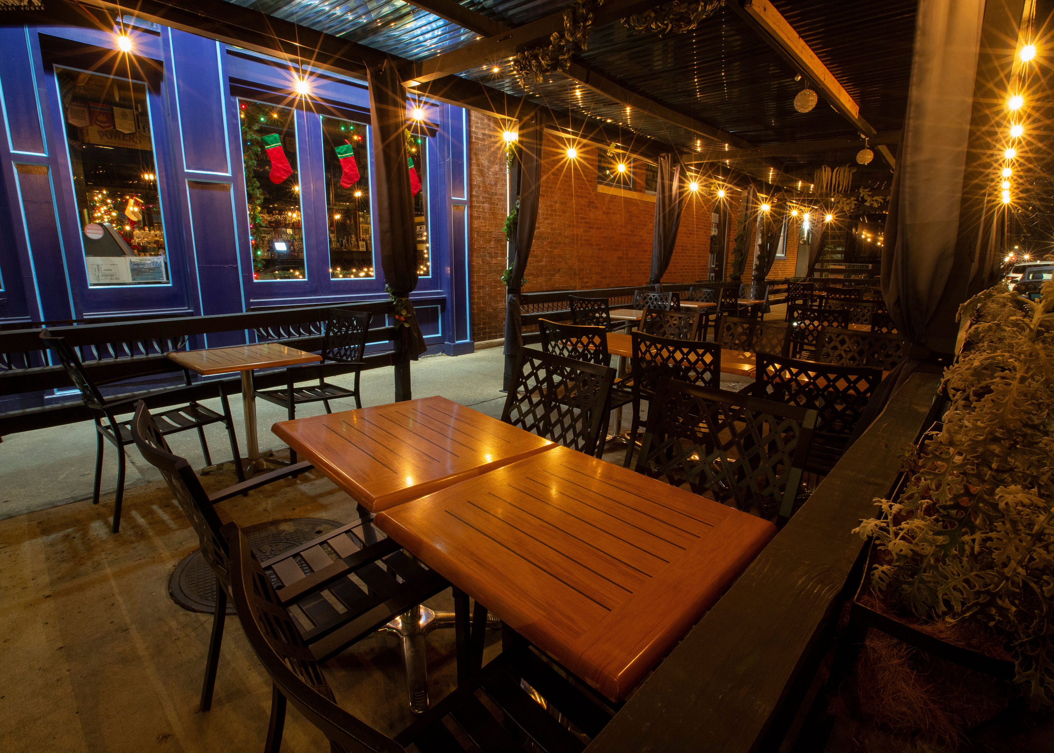 AJ Hudson's Public House: Soccer Bar with Covered Patio image 2