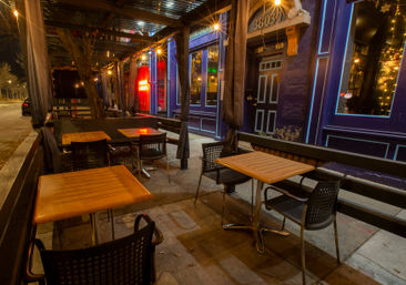 AJ Hudson's Public House: Soccer Bar with Covered Patio image 6