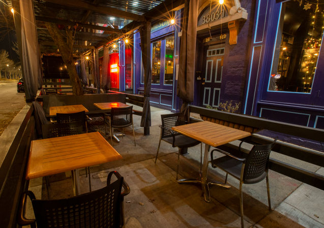 AJ Hudson's Public House: Soccer Bar with Covered Patio image 6