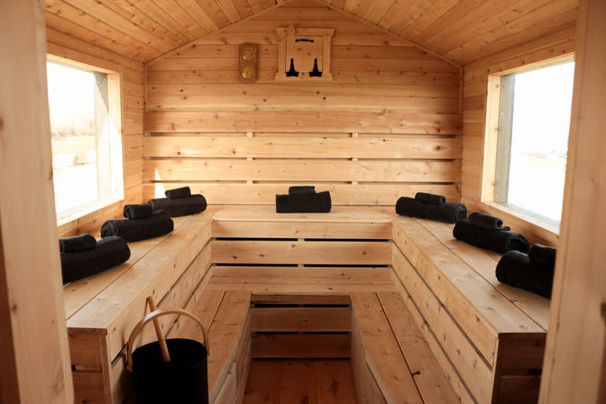 Newport Bachelorette Sauna & Cold Plunge Experience image 3