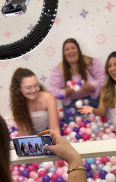 The Selfie Showroom Selfie Museum image 7