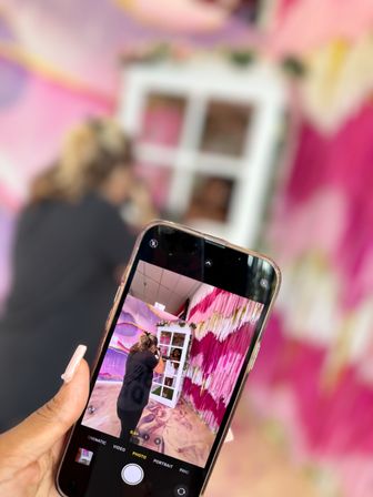 The Selfie Showroom Selfie Museum image 6