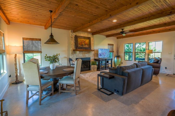 Laurel Court Cottages: Hot Tubs, Firepits, Pickleball, Party Room image 5