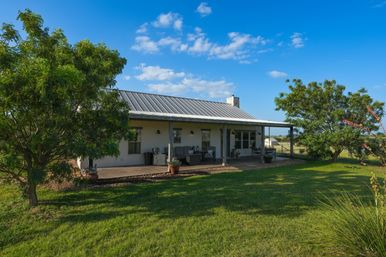 Laurel Court Cottages: Hot Tubs, Firepits, Pickleball, Party Room image 57