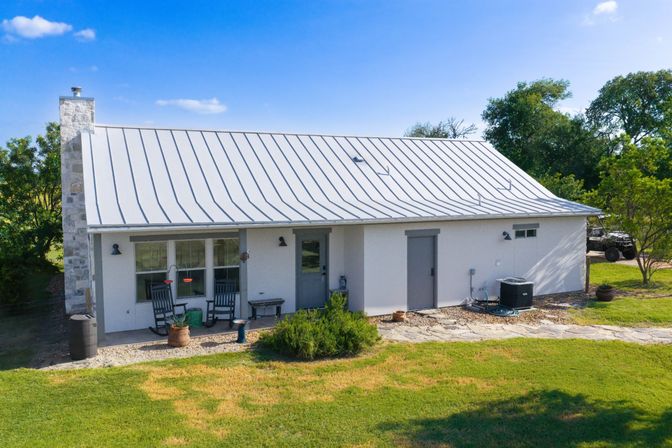 Laurel Court Cottages: Hot Tubs, Firepits, Pickleball, Party Room image 58
