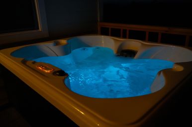 Laurel Court Cottages: Hot Tubs, Firepits, Pickleball, Party Room image 33