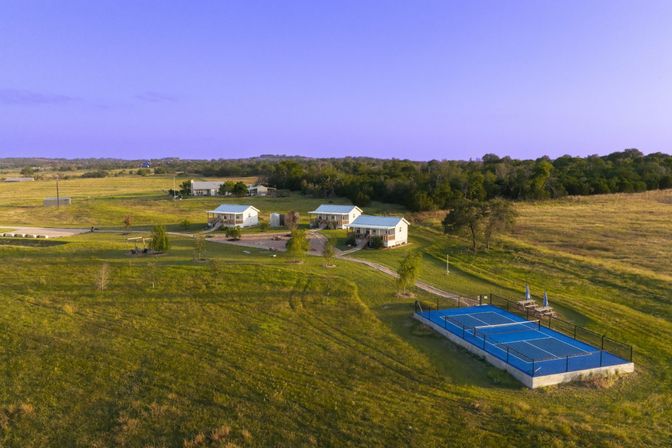 Laurel Court Cottages: Hot Tubs, Firepits, Pickleball, Party Room image 39