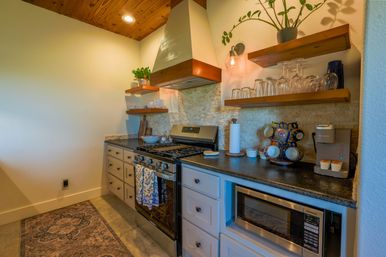 Laurel Court Cottages: Hot Tubs, Firepits, Pickleball, Party Room image 51