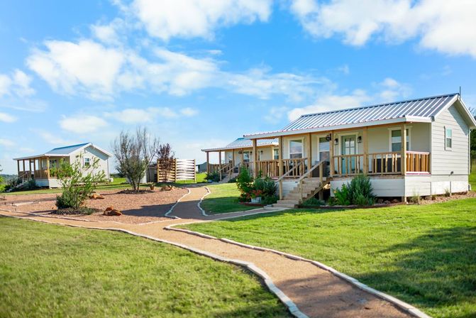 Laurel Court Cottages: The Pickleball Getaway in Fredericksburg image 1