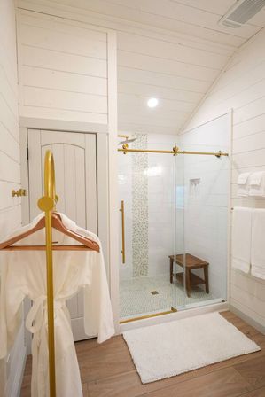Laurel Court Cottages: The Pickleball Getaway in Fredericksburg image 7