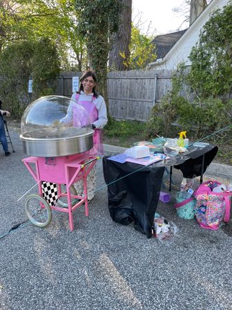 The Beehive Spin Interactive Live Cotton Candy Art image 8