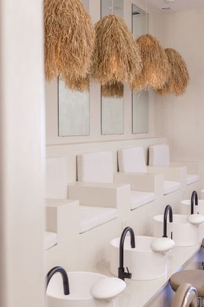 Saltmara Chicago - A Nail Oasis image 1
