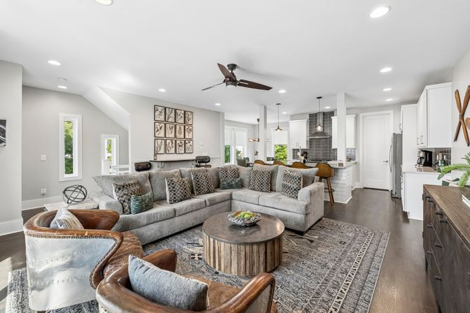 Rooftop Terrace w/ Fire Pit & Wet Bar - Dazzling City Views! image 6