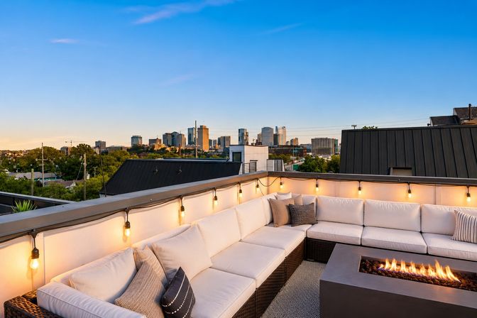 Urban Cowboy Rooftop Style w/ Fire Pit & Wet Bar - Incredible Skyline Views! image 1