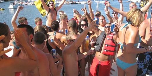 Yacht & Party Bus Rentals for the Ultimate Party on Water image 5