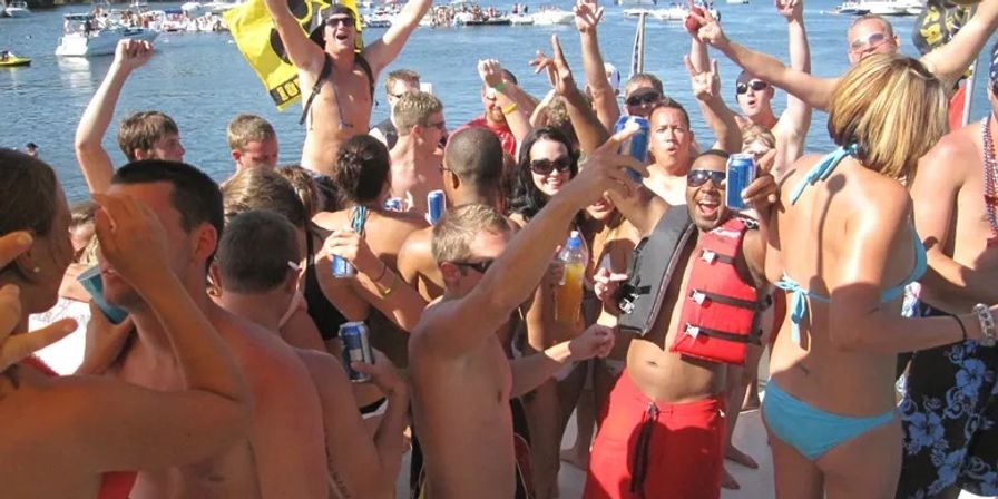 Yacht & Party Bus Rentals for the Ultimate Party on Water image 5