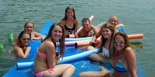 Yacht & Party Bus Rentals for the Ultimate Party on Water image 7