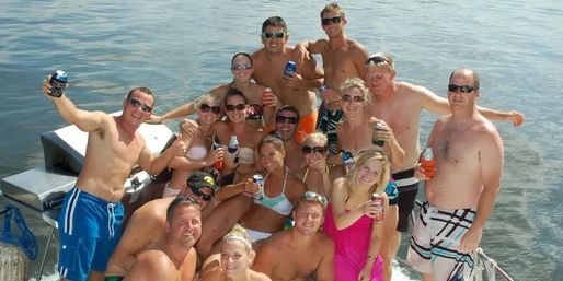 Yacht & Party Bus Rentals for the Ultimate Party on Water image 8