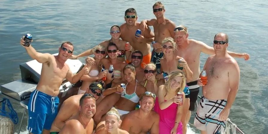 Yacht & Party Bus Rentals for the Ultimate Party on Water image 8