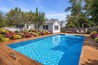 Oasis in the heart of Greenport image 1